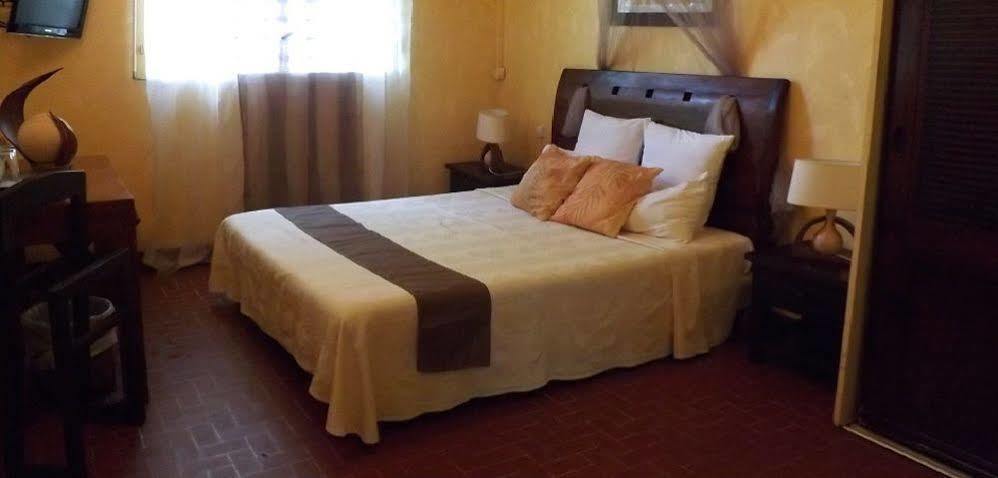 Le Diwali Hotel Sainte-Anne  Kültér fotó