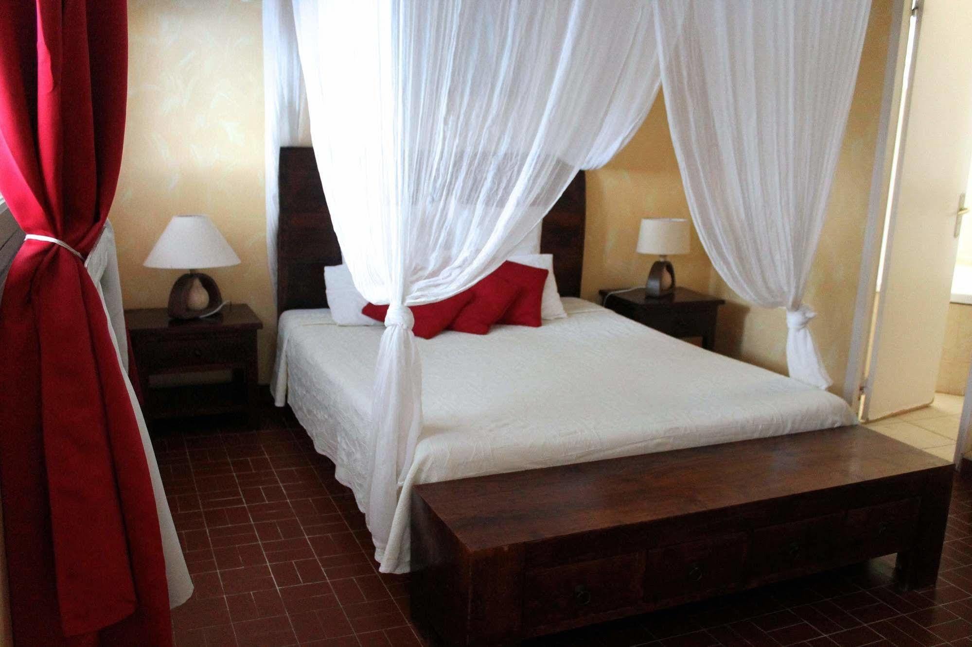 Le Diwali Hotel Sainte-Anne  Kültér fotó