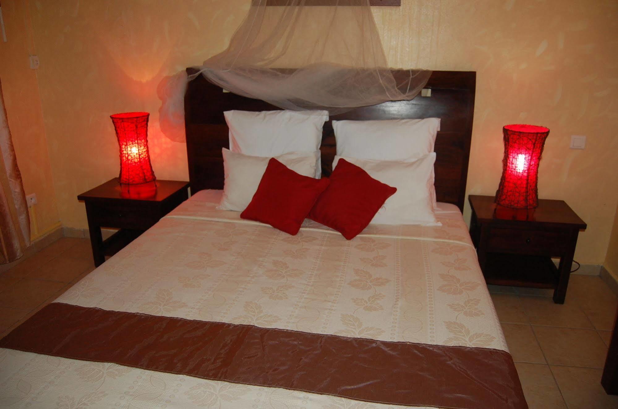 Le Diwali Hotel Sainte-Anne  Kültér fotó